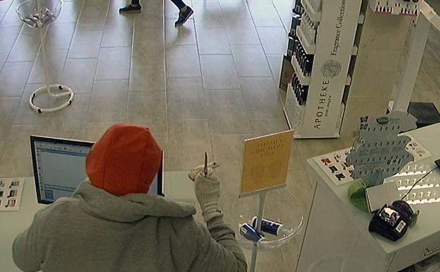 Detenido un joven por atracar una farmacia en la pedanía murciana de Santa Cruz