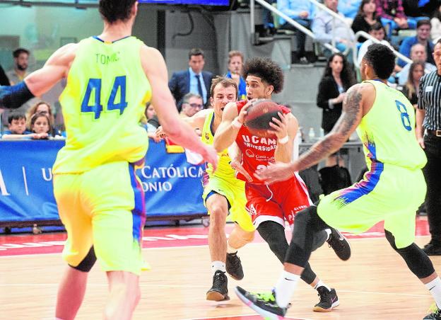 Un monstruo viene a verme