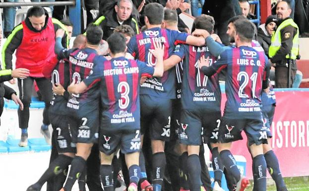 El Yeclano sigue mordiendo