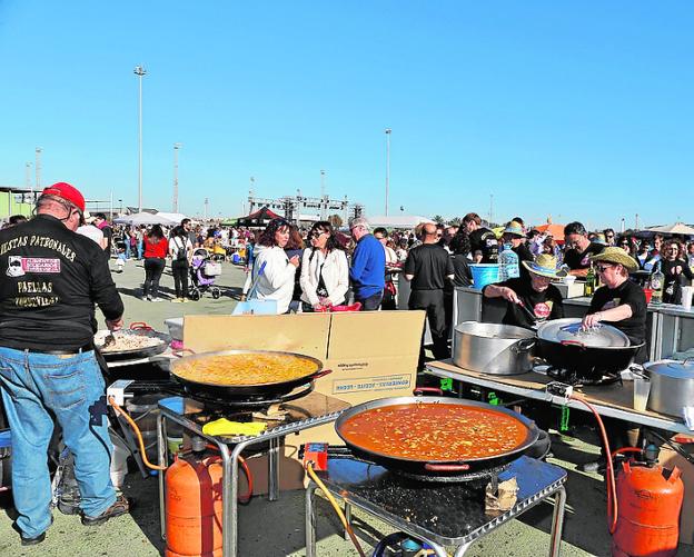 El concurso de paellas acoge su XXVIII edición con música, sorteos y talleres