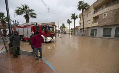 Continúan sin colegio en Los Alcázares debido a las inundaciones