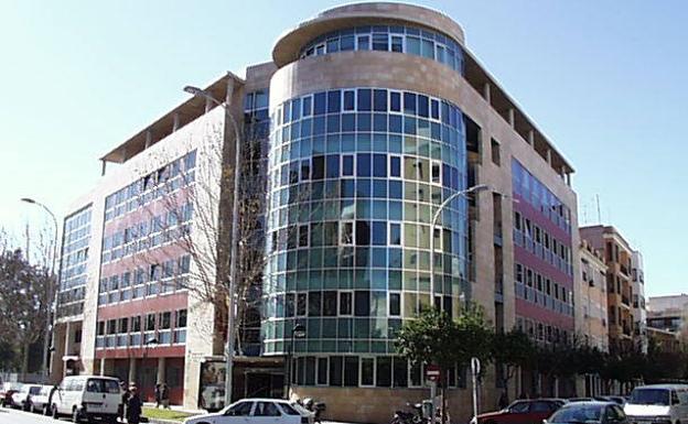 Reclama 1,8 millones porque le ocultaron que la niña que adoptó en Sudamérica sufre retraso mental