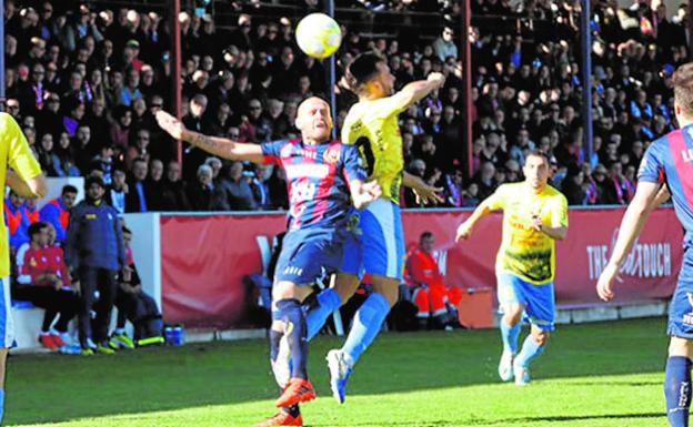 El Yeclano se mete en el 'playoff'