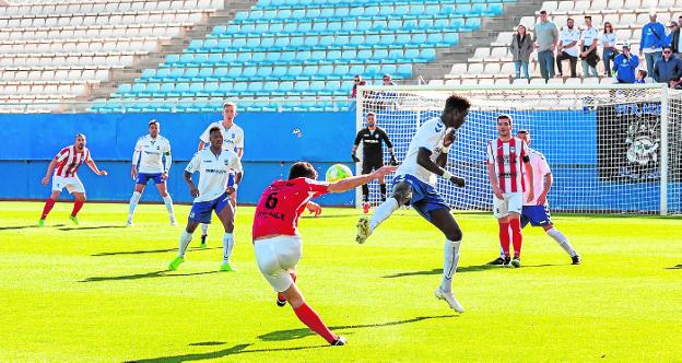 El Lorca FC empata y se aleja del 'playoff' (0-0)