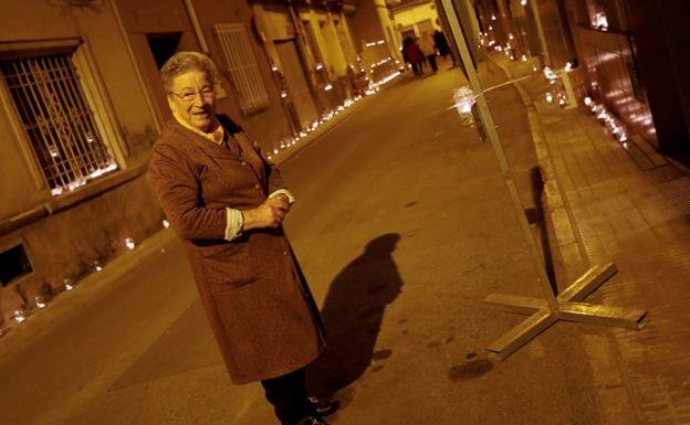 7.000 velas toman la calle en Beniaján