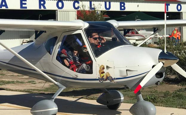 Una veintena de niños con enfermedades raras vuelan en Totana