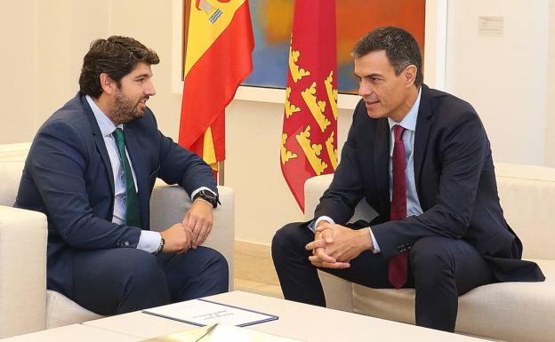 López Miras transmite a Sánchez su preocupación por el futuro del Trasvase