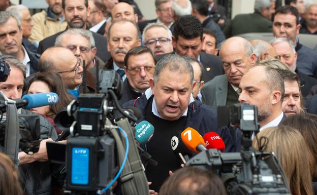 Los regantes aplazan a enero protestas «continuas y con mucha visibilidad» por el 'trasvase cero'