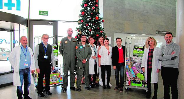 Juguetes donados por golfistas se vuelven a repartir en Los Arcos