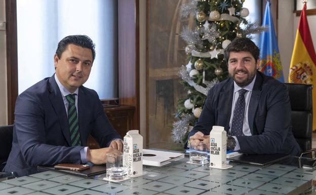 López Miras y el alcalde de San Javier se unen «ante el claro boicot del Gobierno central» a la Región