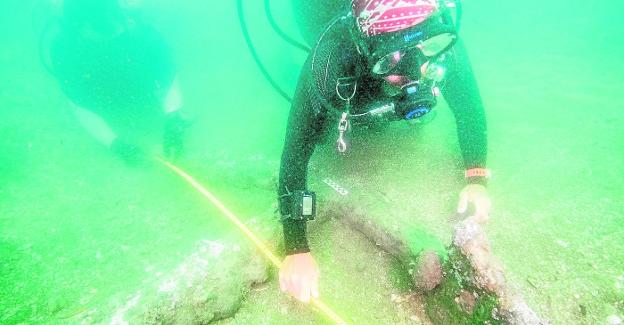 Negueruela anima a seguir participando en la excavación de los barcos de Cortés