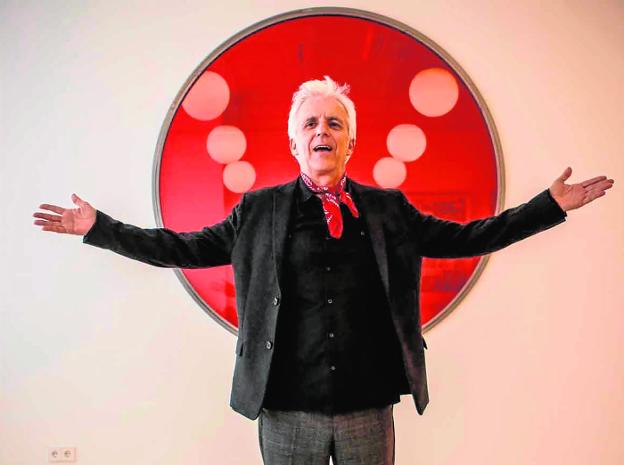 Kiko Veneno: «Los artistas vivimos en el mundo de los sueños y la solidaridad»