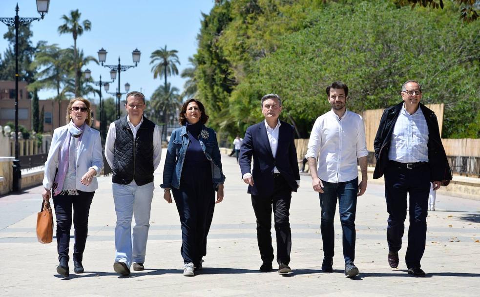 ABRIL. El PSOE gana unas elecciones en la Región por primera vez en 28 años