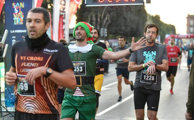 Búscate llegando a la meta de la San Silvestre de Murcia