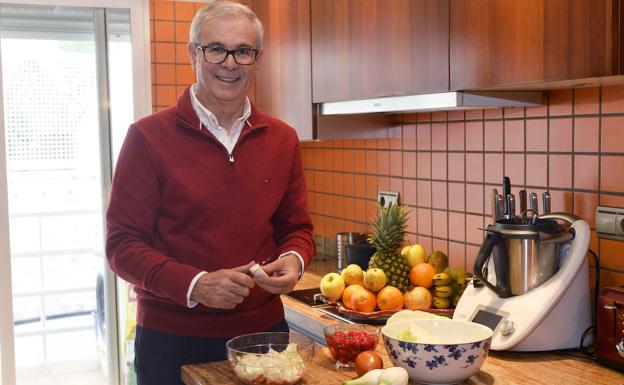 Juan Madrid: «Después de Navidad no hay que hacer dieta, sino comer bien»