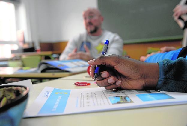 El 85% de los alumnos que asisten a las clases de refuerzo en sus centros aprueban