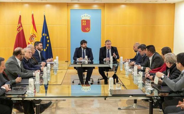 Los regantes le piden a López Miras que se alíe con Ximo Puig para salvar el Trasvase