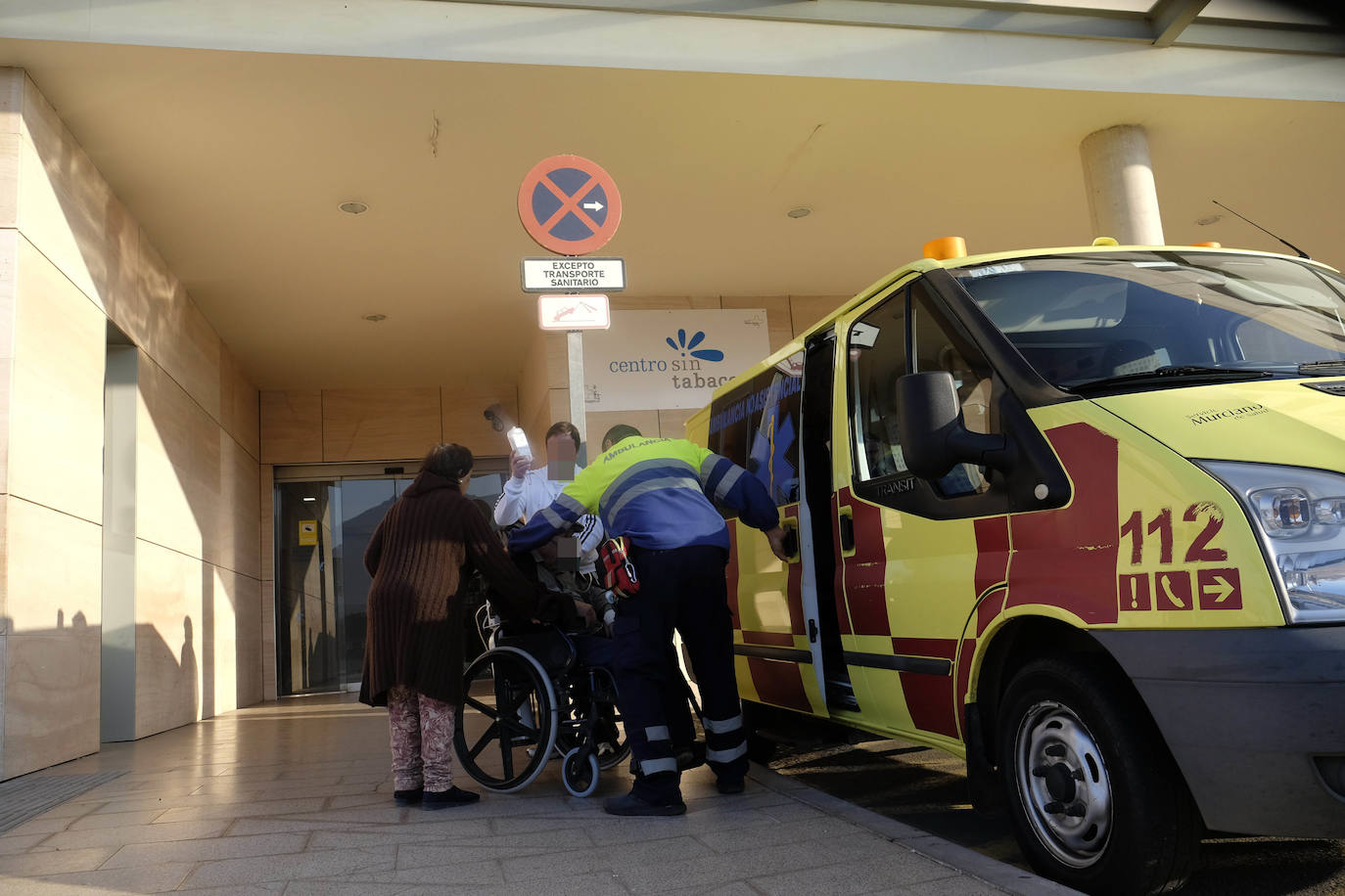 Exigen reforzar Atención Primaria para evitar la saturación de las Urgencias en el Santa Lucía