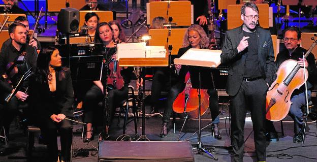 Joaquín Reyes marca el ritmo a carcajadas