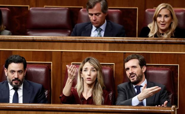 Casado coordina al PP para una oposición compacta entre llamadas a bajar el voltaje