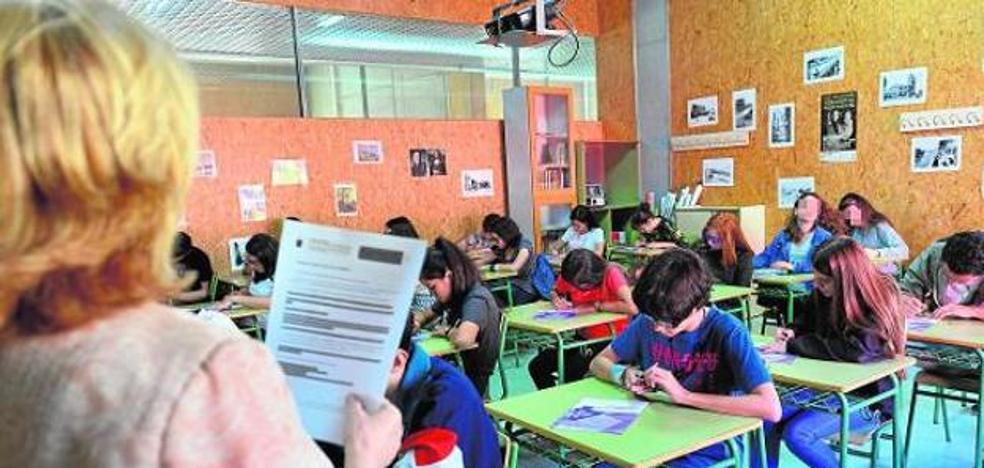 Los alumnos de hogares más pobres repiten curso cinco veces más que los de familias con recursos