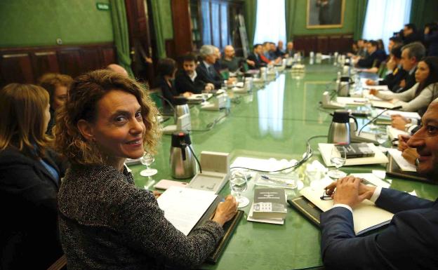 El PP plantea una reordenación integral de los plenos tras el cambio del Consejo de Ministros