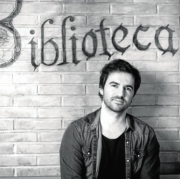 Jon E. Illescas: «Millones de niños juegan a montar un laboratorio de cocaína y a traficar con ella»