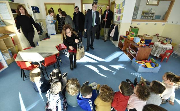 La inauguración de la guardería de La Paz borra una cicatriz del ladrillo