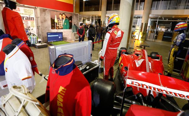 Las zapatillas de Bolt, un Fórmula 1 de Alonso y otras joyas deportivas llegan a Murcia