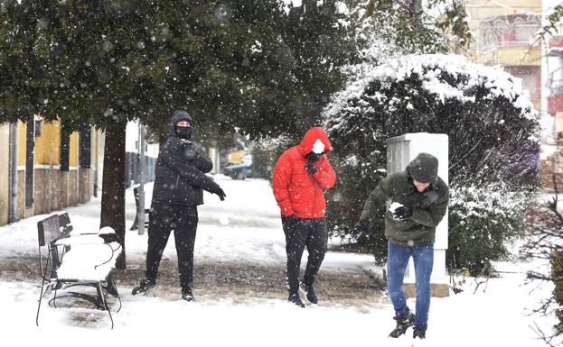 El temporal deja 50 centímetros de nieve en Sierra Espuña y 40 en Moratalla