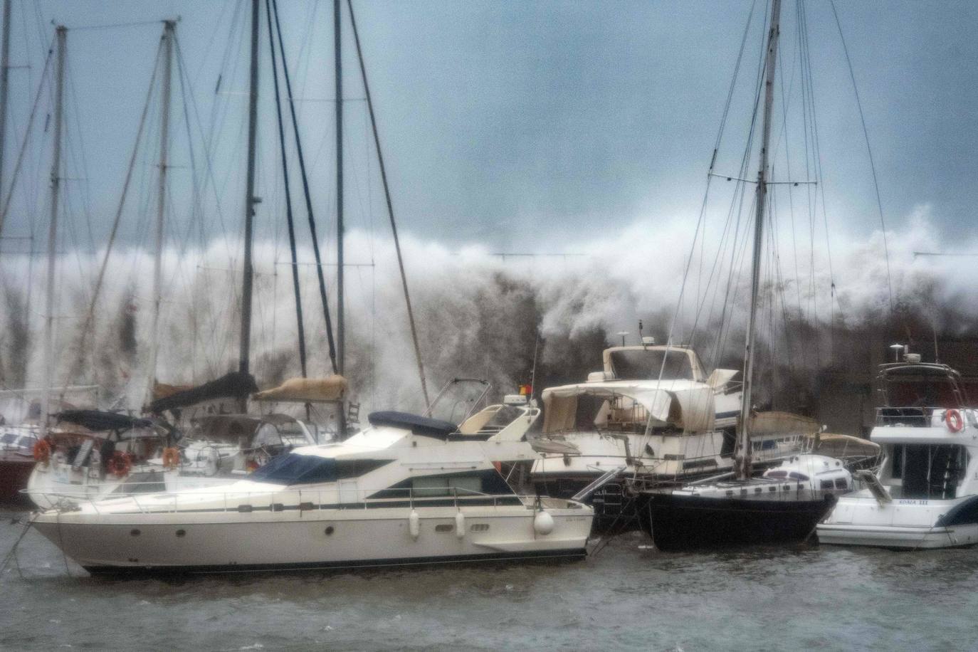 'Gloria' deja en un día la mitad de lo que llueve en todo un invierno en Murcia