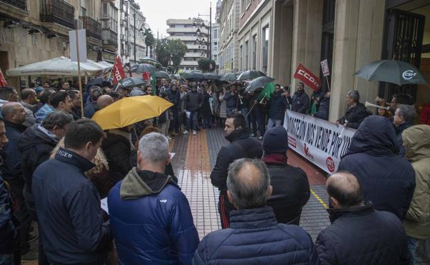 La Junta de Personal del Ayuntamiento de Cartagena acepta la rebaja del gasto en horas extra a la mitad