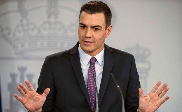 La Junta Electoral multa a Sánchez con 500 euros por hacer campaña desde la Moncloa