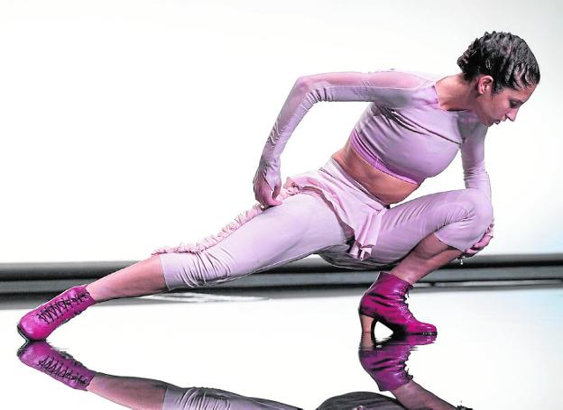 La bailarina Paula Quintana vestirá de alegría el Centro Párraga
