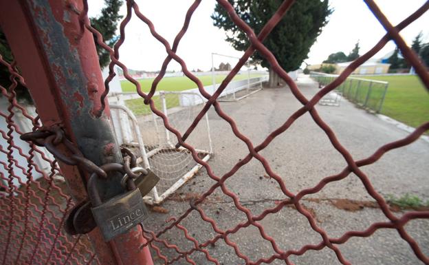 La ciudad deportiva de Cobatillas sale a subasta
