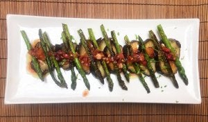 Berenjena asada con trigueros