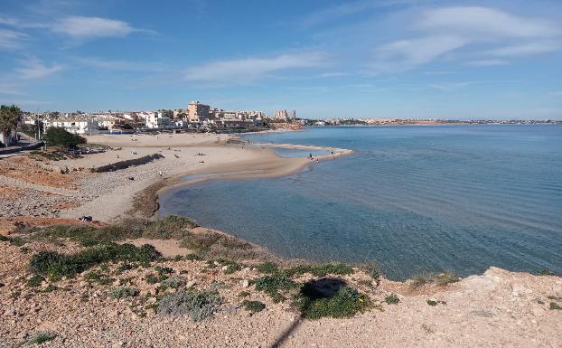La borrasca 'Gloria' arrasó la playa de las Mil Palmeras