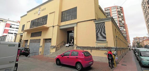 El Mercado de Santa Florentina recibirá 120.000 euros este año para reabrir el parking del sótano