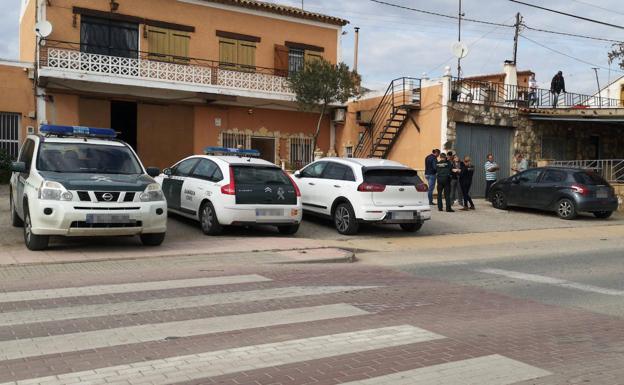 Investigan la muerte de un hombre hallado en su bar de Lorca