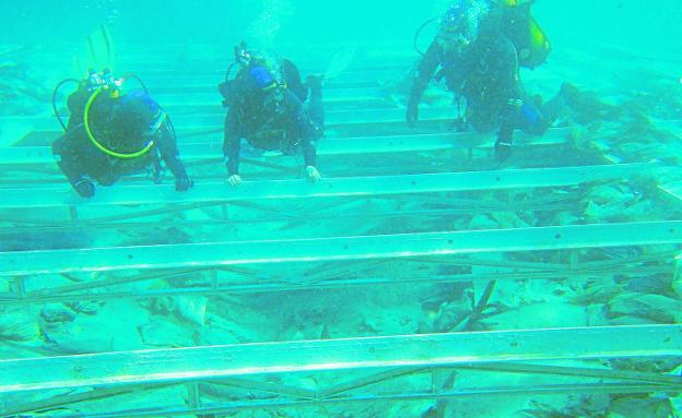 El deterioro de la 'caja fuerte' del barco fenicio de Mazarrón obliga a reforzar su protección