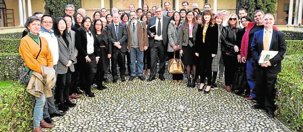 La UMU promueve un proyecto de Bioderecho