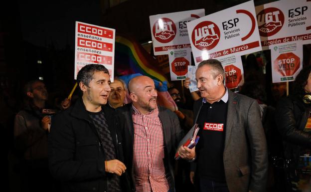 Respaldo a los docentes objetores y llamamiento a la insumisión en la protesta contra «la censura ilegal»