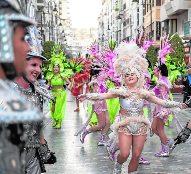 La samba marca el inicio del Carnaval en Cartagena