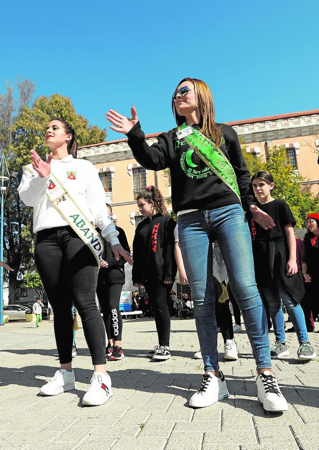 Moros y Cristianos cierran con música su Medio Año Festero