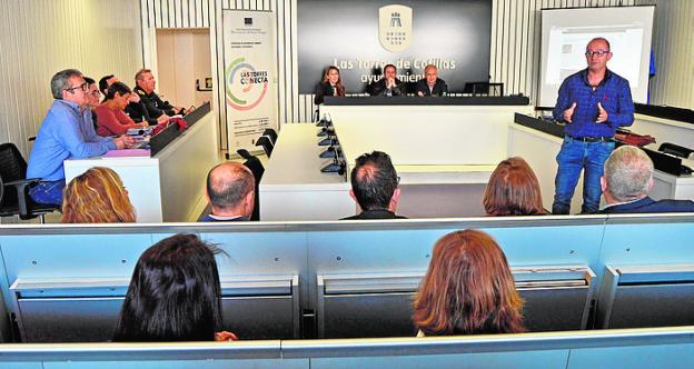 Al colegio a pie en Las Torres para luchar contra la obesidad
