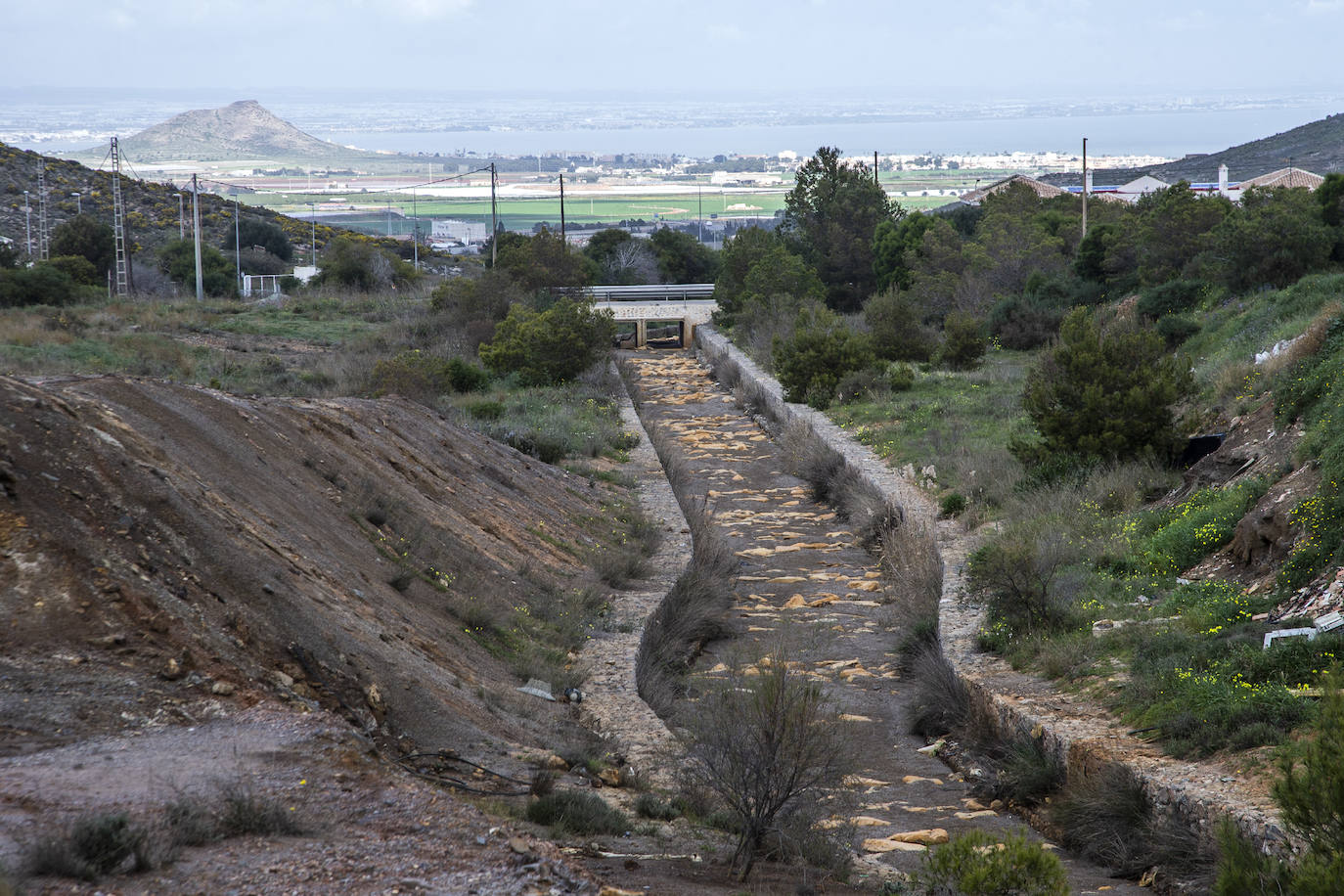 Tres ramblas arrastran al Mar Menor residuos mineros con altos niveles de 5 metales pesados
