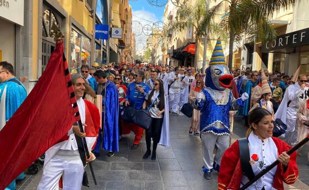 Tenerife se rinde a los sardineros