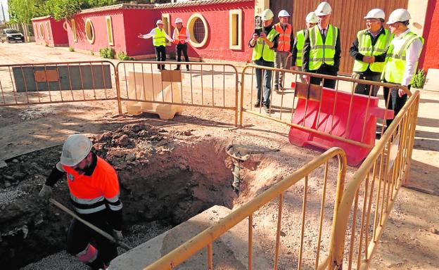 La red de alcantarillado llega a 18 casas de Zarandona para evitar vertidos
