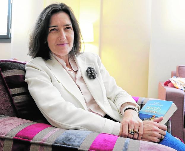 Ángeles González-Sinde: «El año pasado perdí a mi pareja; la lectura ha sido mi salvavidas»