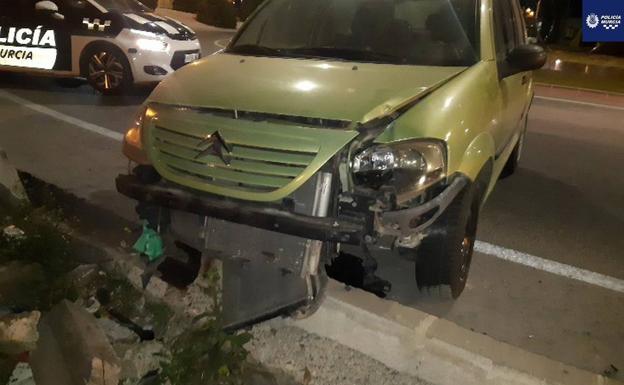 Un hombre da positivo en la prueba de alcoholemia tras sufrir un accidente en Murcia